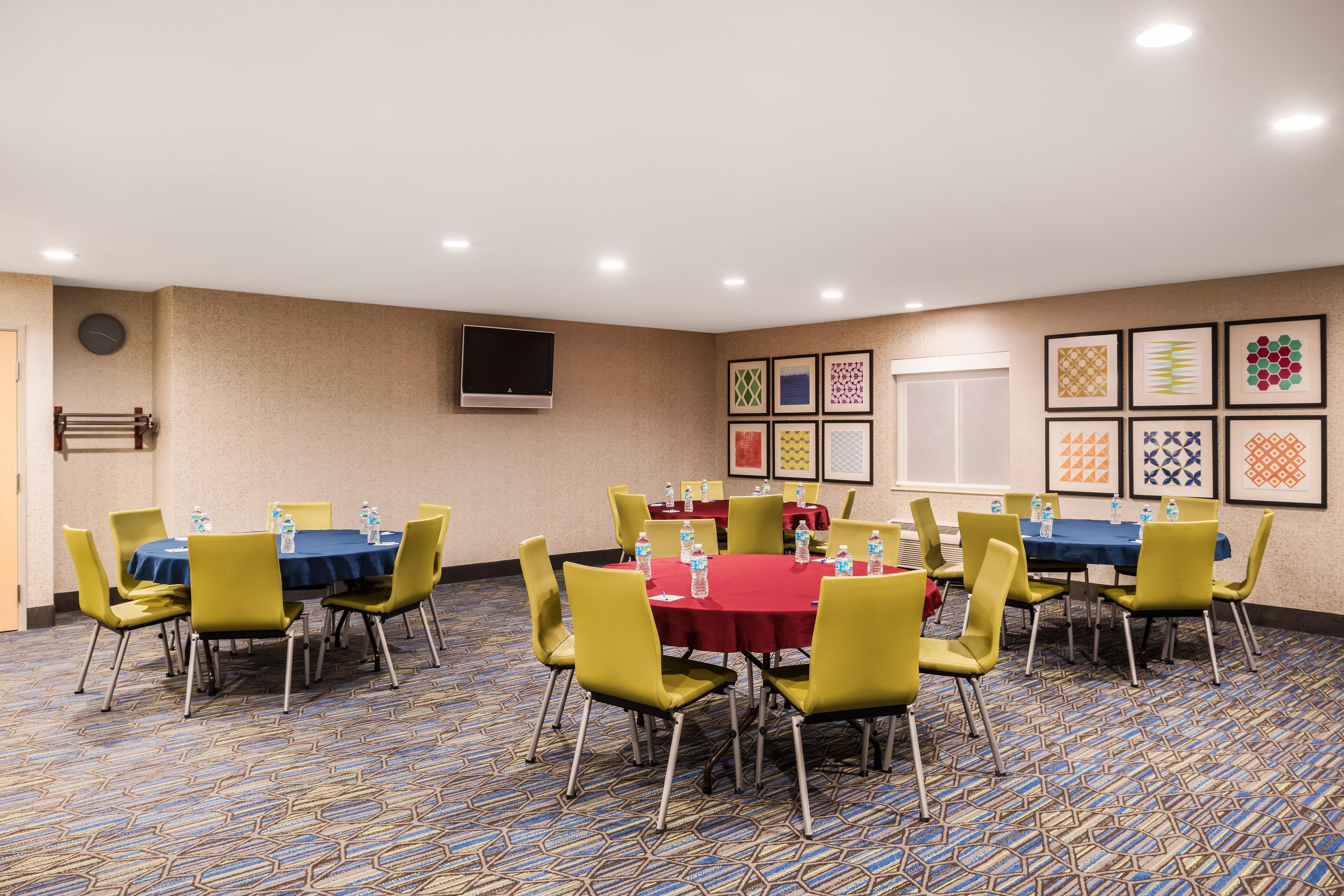 Holiday Inn Express Warrenton By Ihg Buitenkant foto