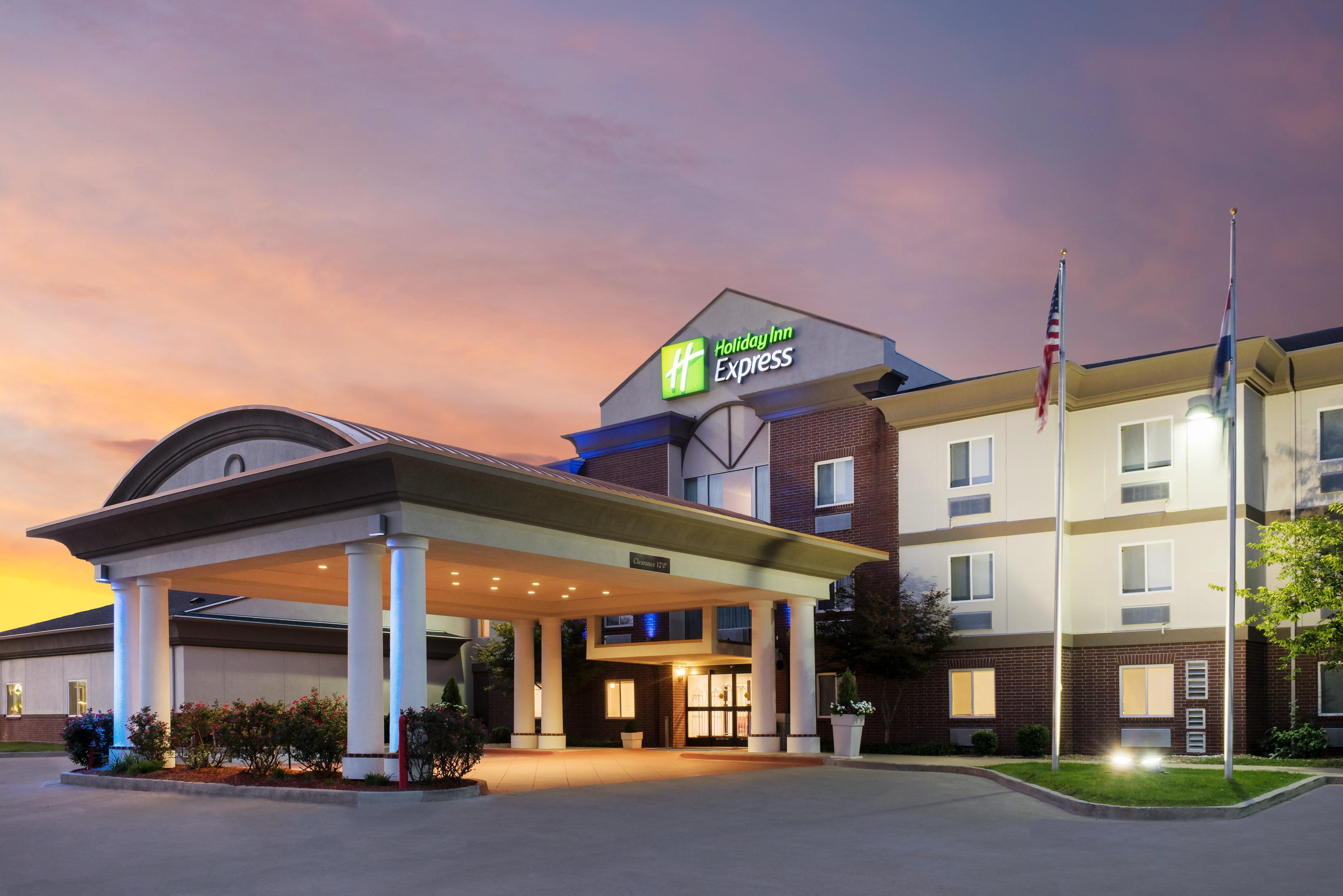 Holiday Inn Express Warrenton By Ihg Buitenkant foto