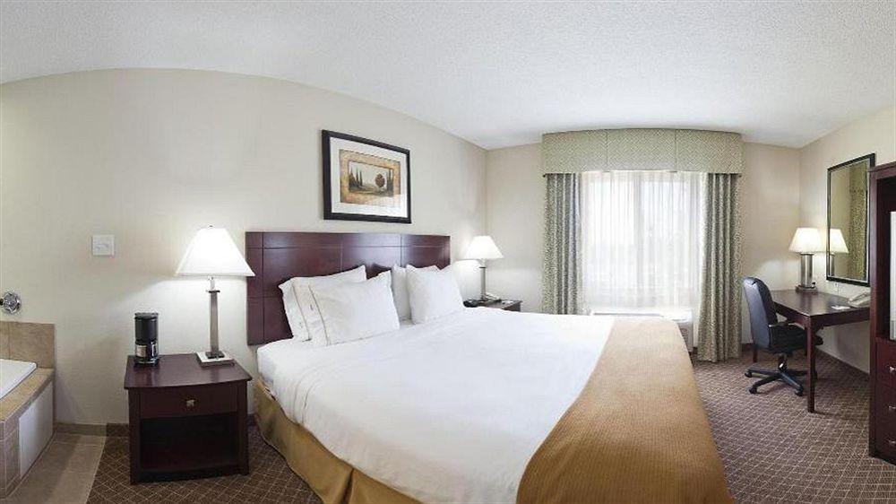 Holiday Inn Express Warrenton By Ihg Buitenkant foto