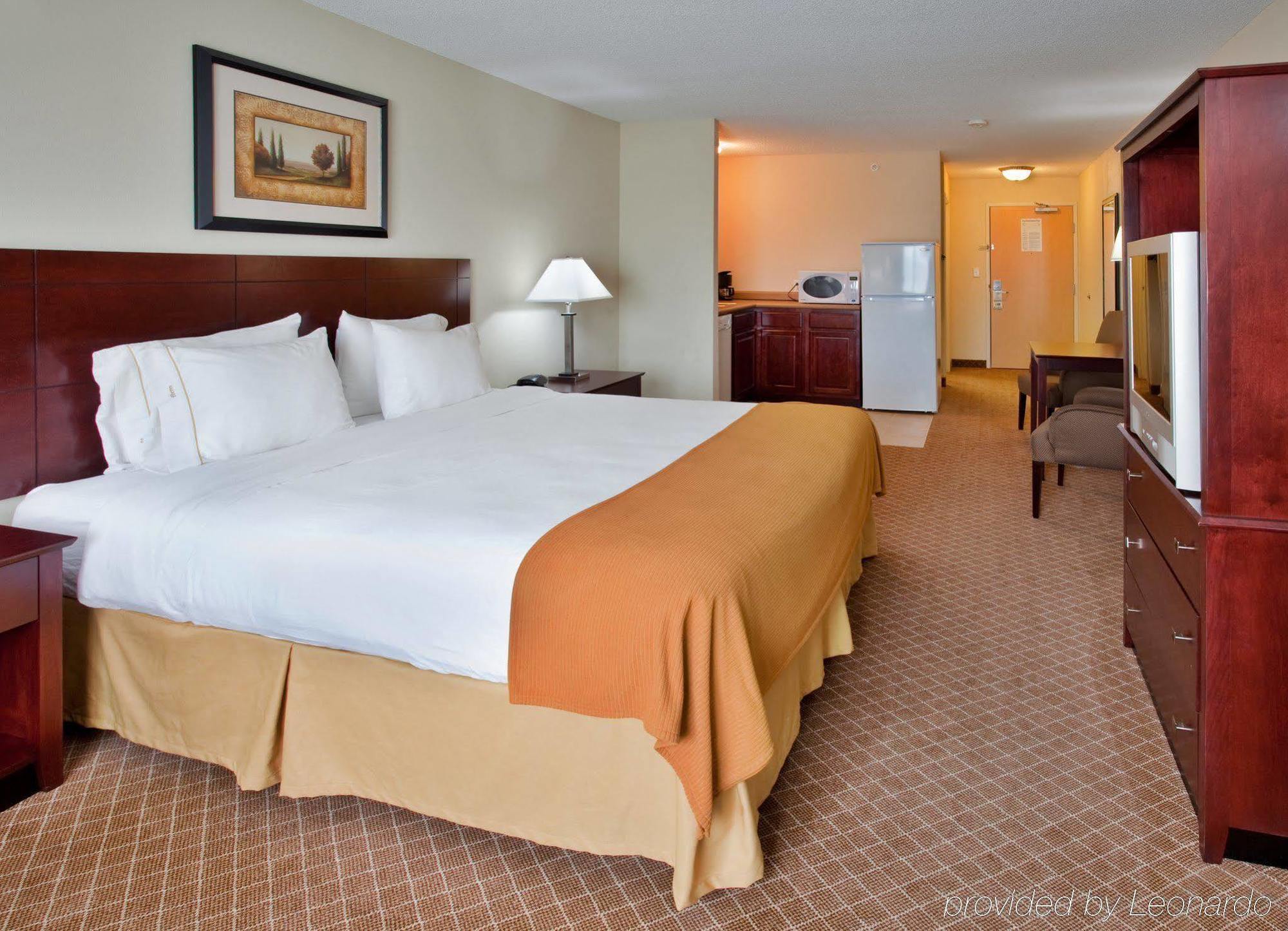 Holiday Inn Express Warrenton By Ihg Buitenkant foto