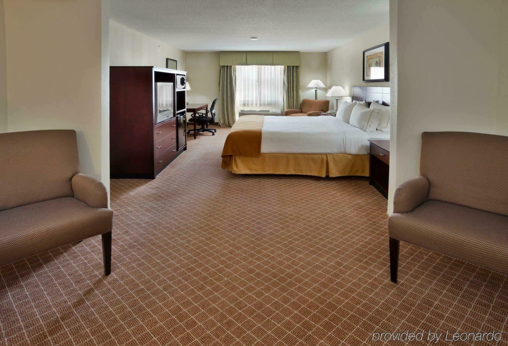 Holiday Inn Express Warrenton By Ihg Buitenkant foto