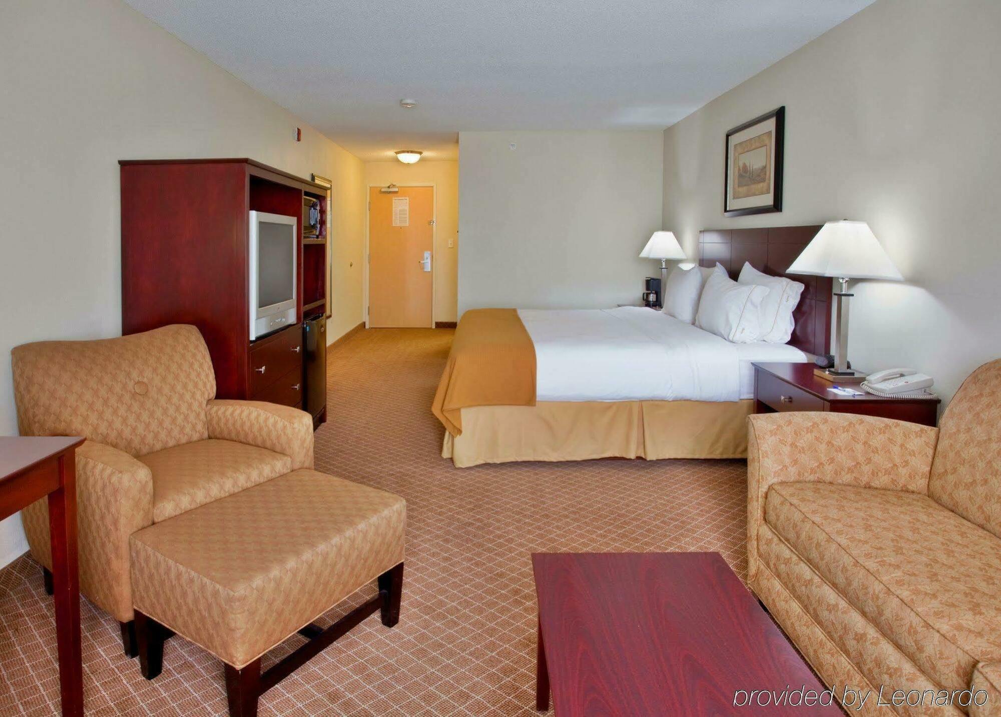 Holiday Inn Express Warrenton By Ihg Buitenkant foto